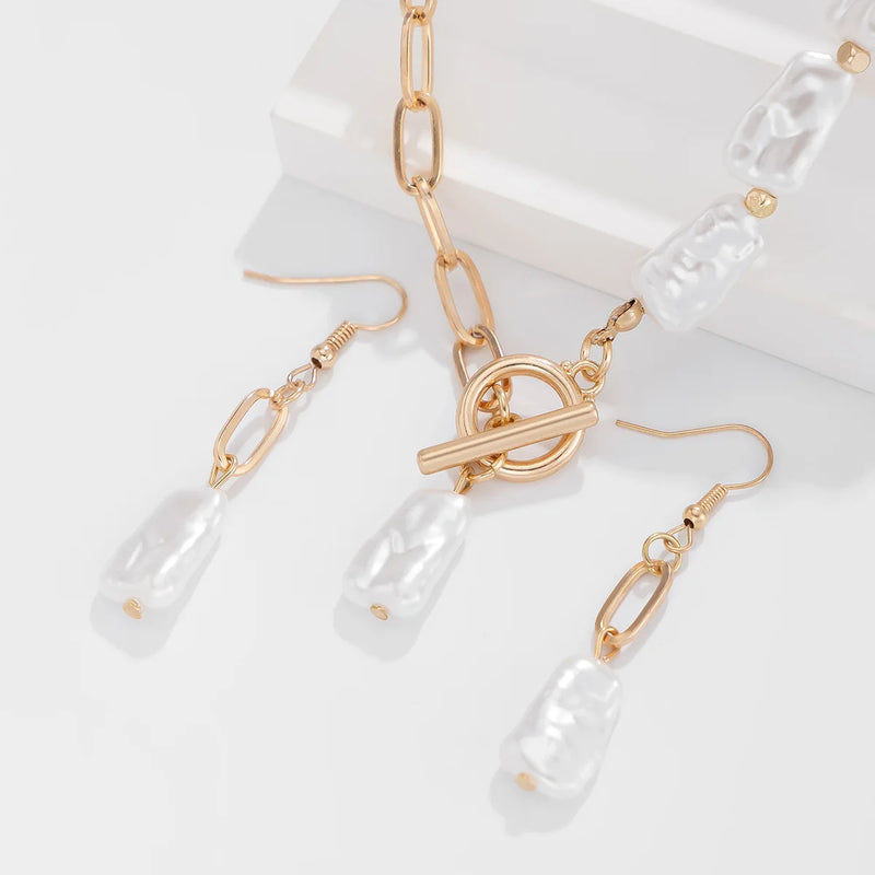 "La Perle Carrée" Necklace
