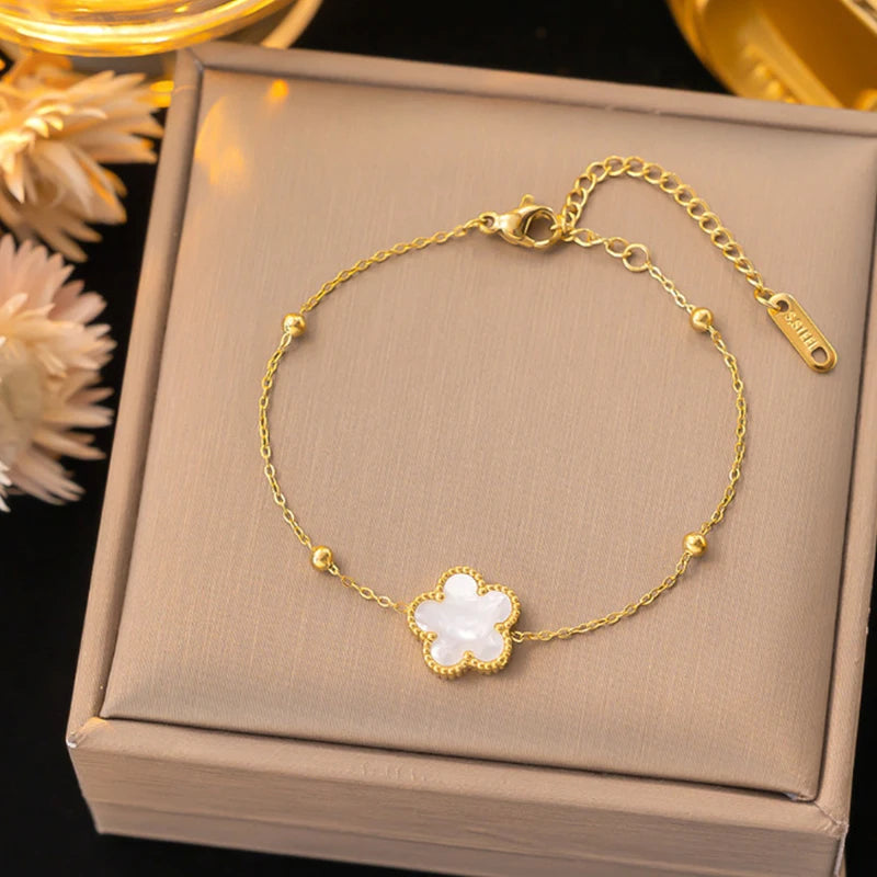 "Cardo’s Groove" Clover Bracelet
