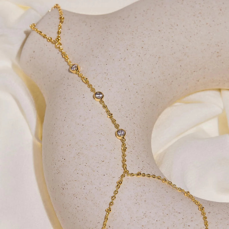 "Vine de Luxe" Hand Ring