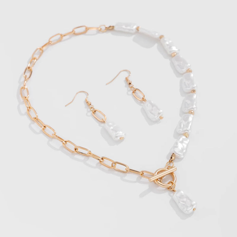 "La Perle Carrée" Necklace
