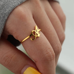 "L’Initiale" Ring